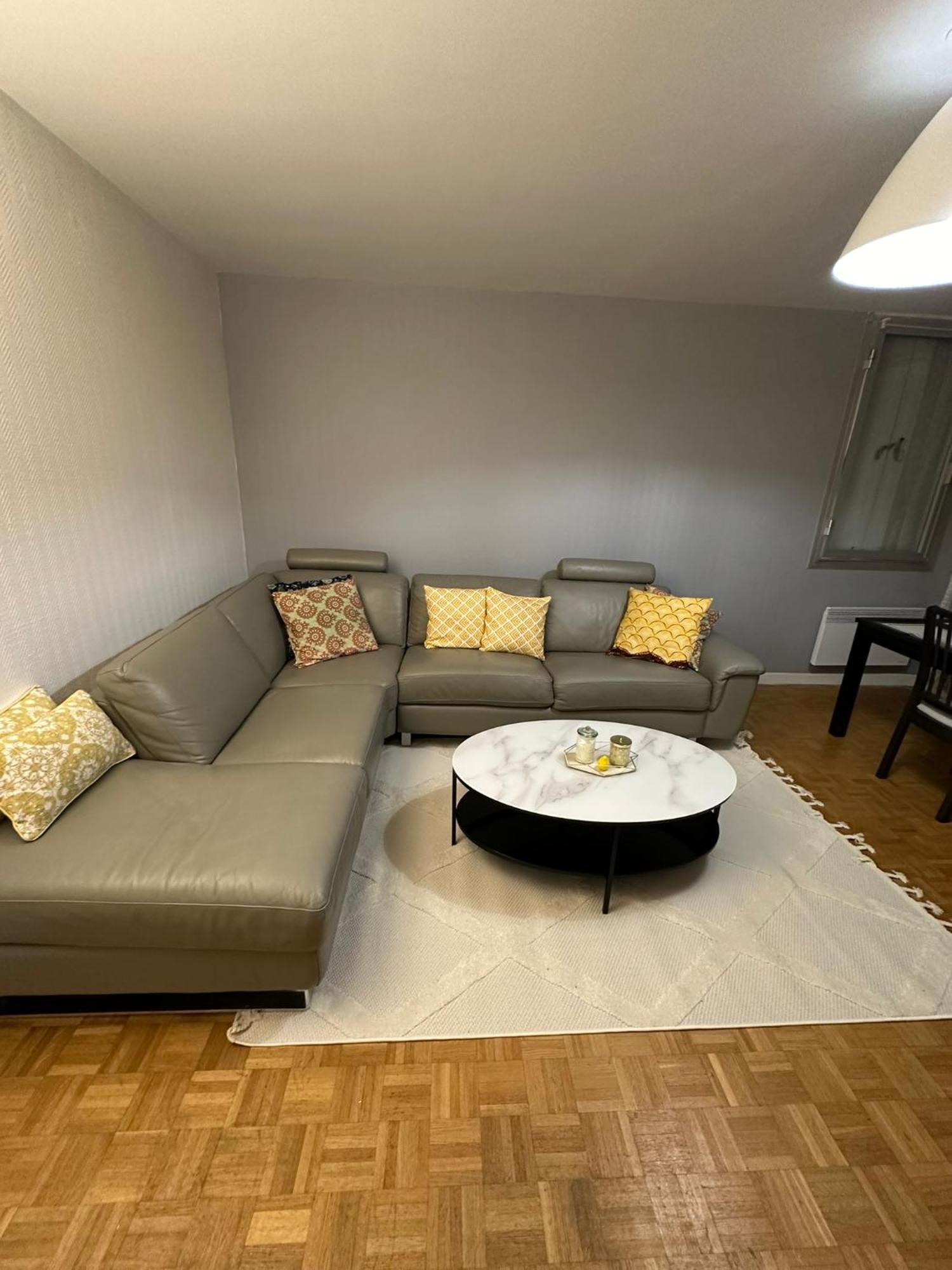 En Residence- * Clichy